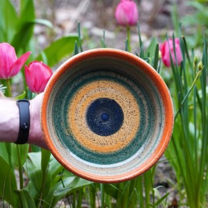 Głęboki talerz ceramiczny z piegami